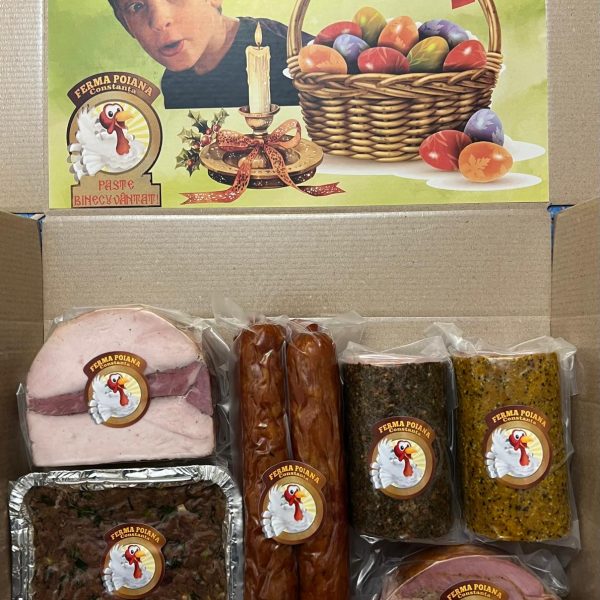 Cutia Bucurați-vă, deschisă, în care se văd produsele incluse